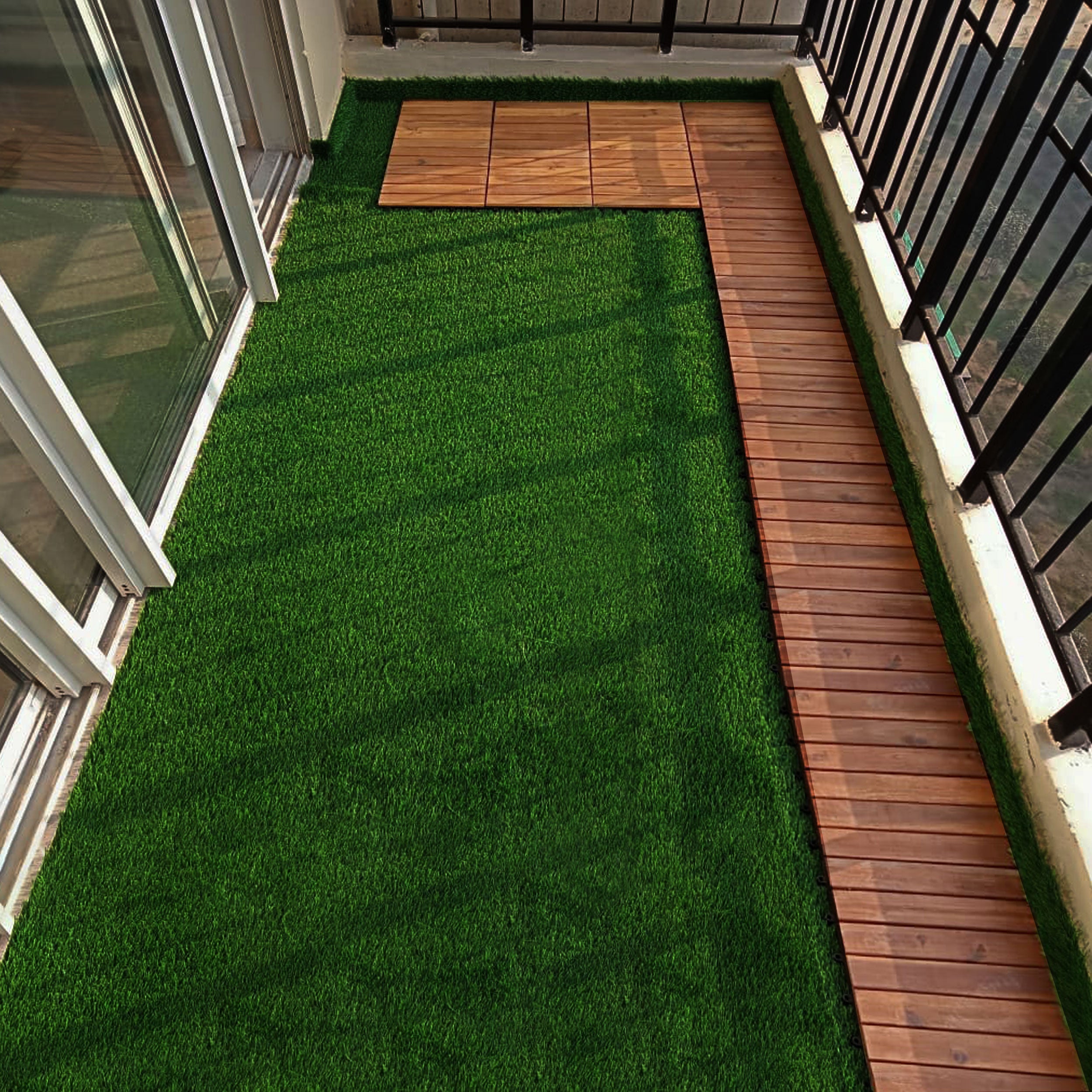 40mm Emerald Artificial Grass 6.5 Feet Width PE & PU Material Grass For Indoor And Outdoor Use