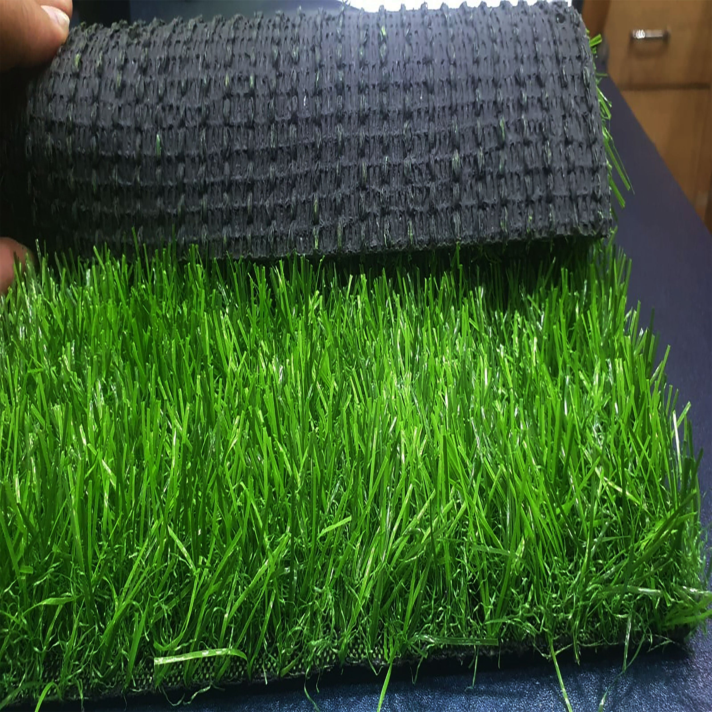 25mm Emerald Artificial Grass 6.5 Feet Width PE & PU Material Grass For Indoor And Outdoor Use