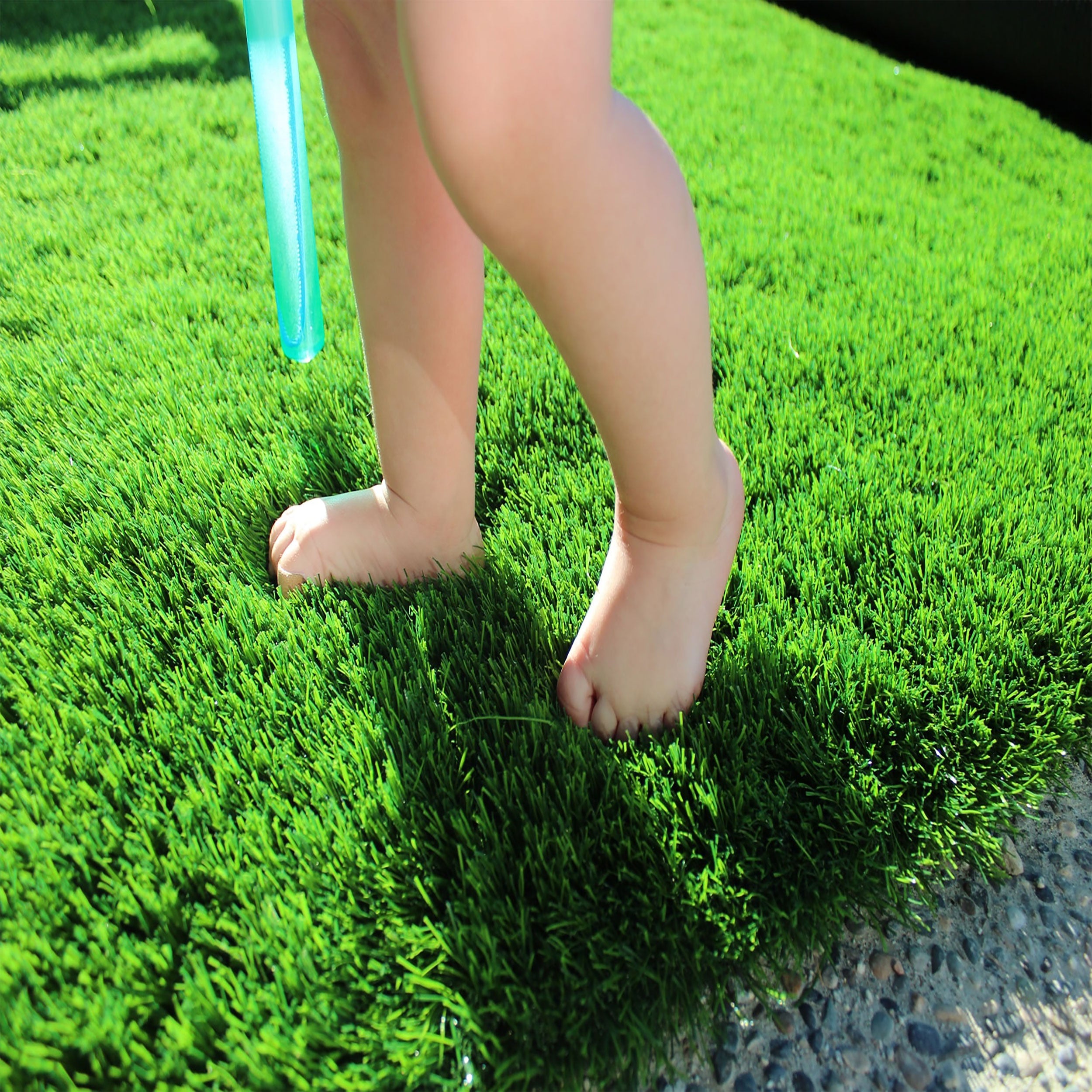 40mm Jade Artificial Grass 6.5 Feet Width PE & PU Material Grass For Indoor And Outdoor Use